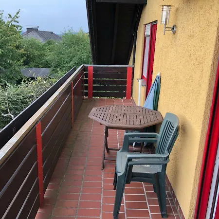 Natuerlicher Holzkomfort Im Hessischen Kegelspiel Apartment