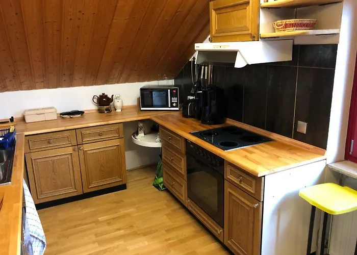 Natürlicher Holzkomfort Im Hessischen Kegelspiel